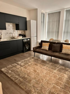 1 & 2 bed apartments - Desborough, Kettering, Free parking, Free WiFi